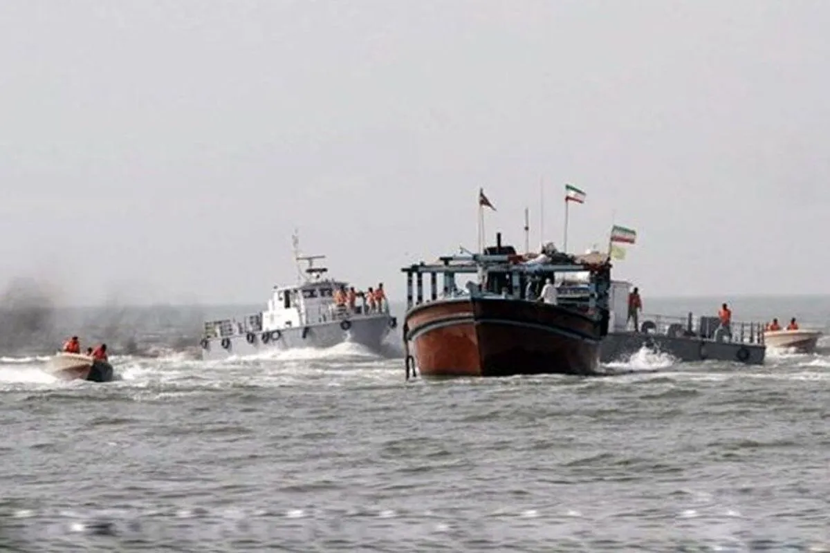 توقیف شناور حامل ۱۰۰ میلیارد ریال کالای قاچاق در هرمزگان