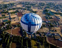 ببینید | پرش از بالون