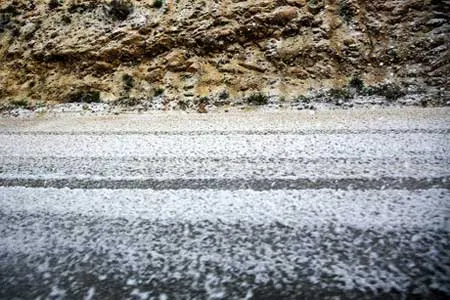 احتمال وقوع تگرگ در ۲۰ استان / افزایش ارتفاع موج تا ۲ متر در دریای خزر