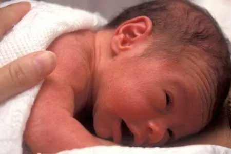 عوارض خطرناک دستکاری در تاریخ تولد نوزاد