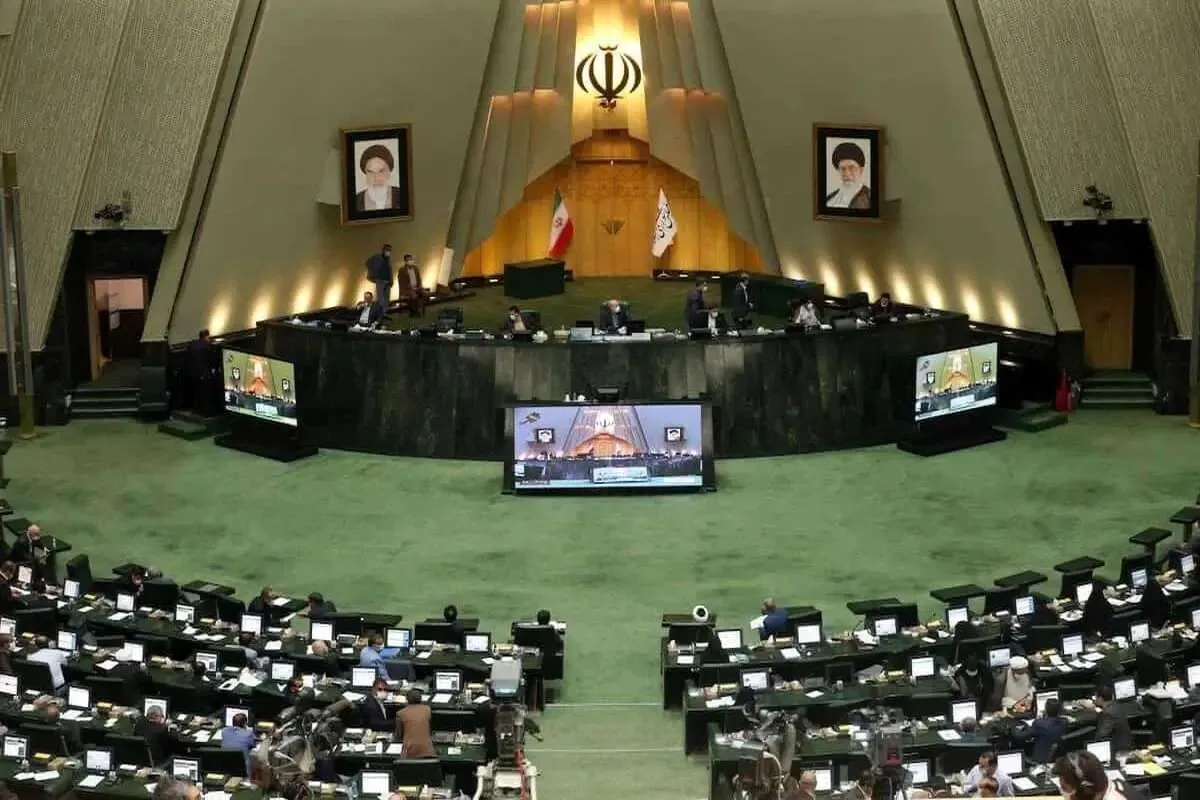 ببینید | تداوم یک قانون شکنی در شبکه بانکی