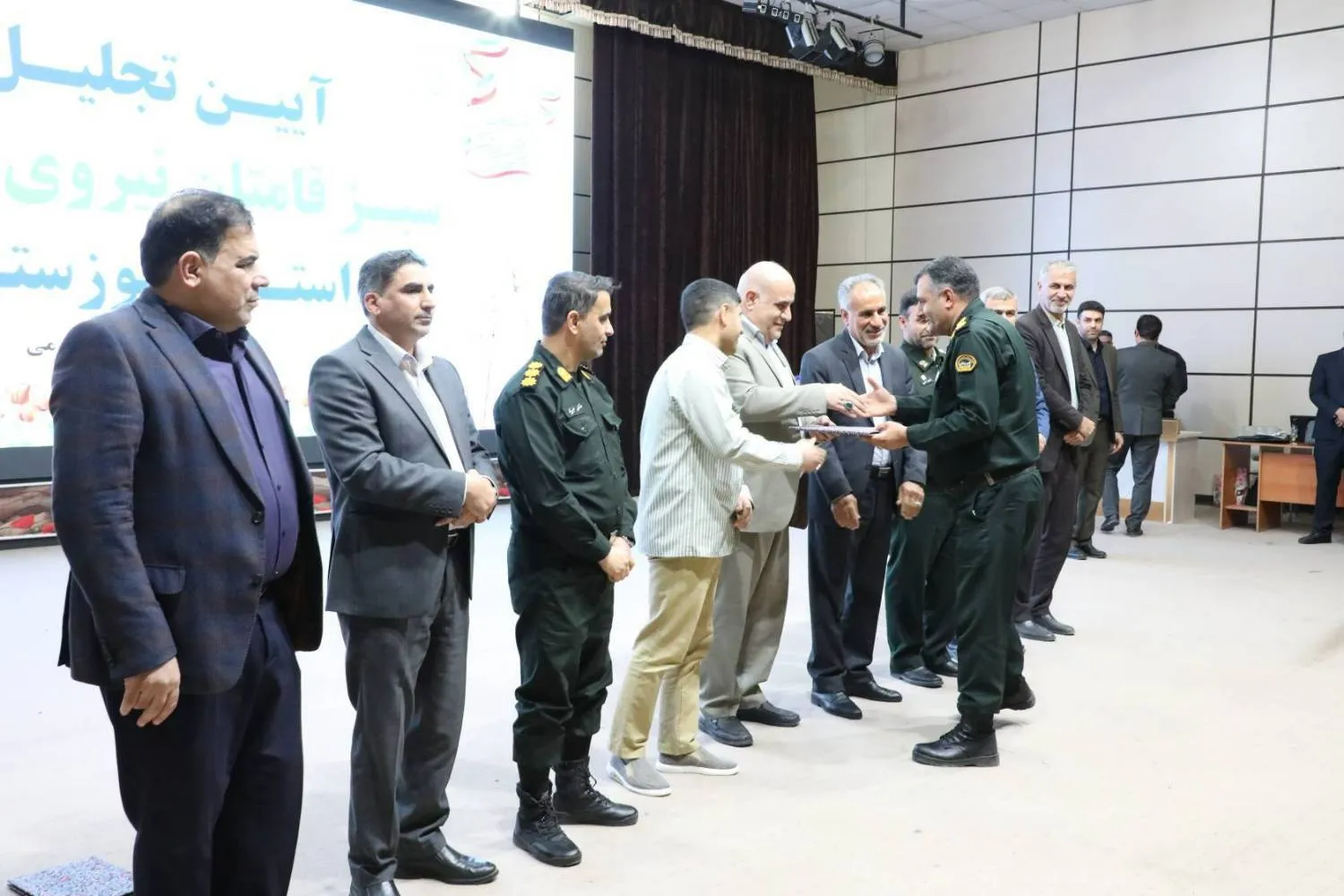 آیین تجلیل از سبز قامتان نیروی انتظامی استان خوزستان  برگزار شد
