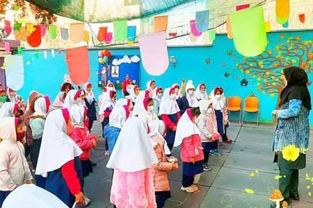 نشاط و شادابی مجدد مدارس با حضور دانش‌آموزان و معلمان از روز 14 فروردین