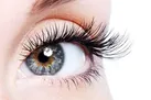 ۳ دلیل اصلی ریزش مژه‌های چشم چیست؟