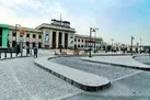 برخورد قطار مسافربری با سکو در میدان راه آهن | ۳ نفر مصدوم شدند