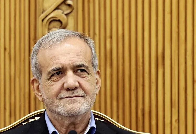 رئیس جمهور وارد شهر قم شد