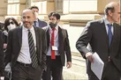 اروپا در دوحه سرو کننده قهوه است!
