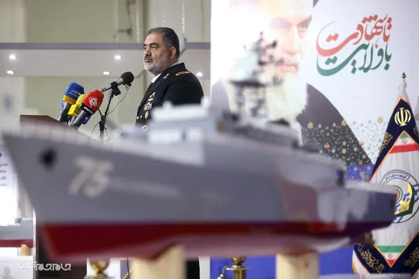 نشست خبری امیر دریادار ایرانی به&zwnj;مناسبت هفتم آذرماه روز نیروی دریایی ارتش