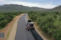 آسفالت و ایمن‌سازی بیش از ۸۱۰۰ کیلومتر از محورهای فرعی و روستایی کشور در سال ۱۴۰۴