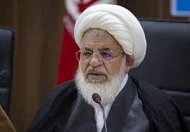 کسبه یزد همواره همراه انقلاب و نظام بوده اند / آمریکا هرگز خیرخواه ملت های مستقل نبوده است