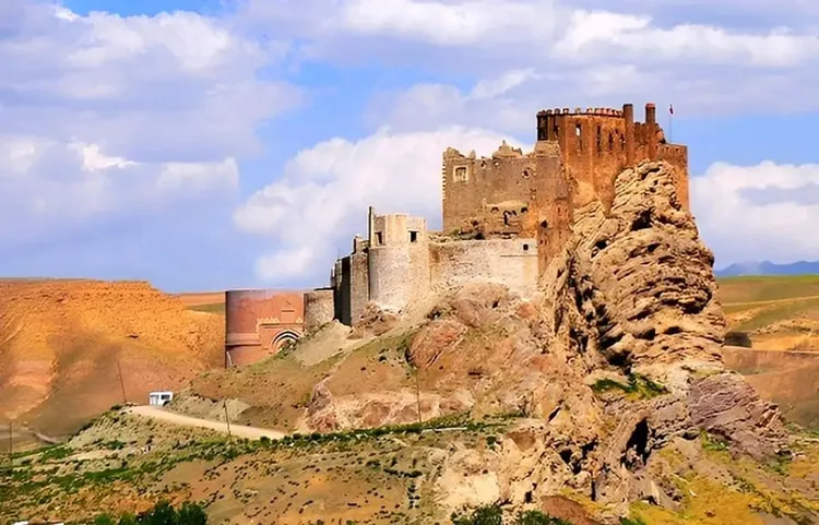 ثبت جهانی قلعه الموت در یونسکو؛ سی‌امین اثر میراث فرهنگی ایران جهانی شد