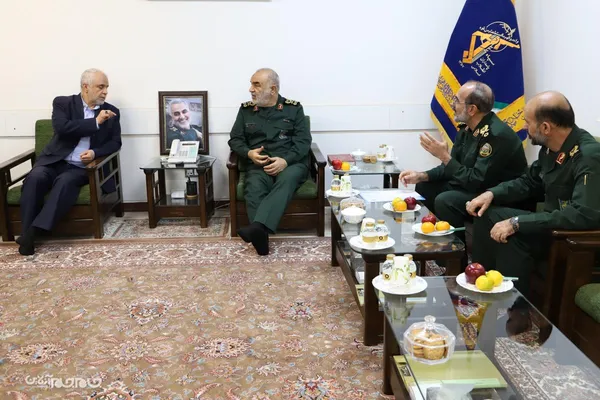 دیدار رئیس بنیاد شهید و امور ایثارگران با فرمانده کل سپاه