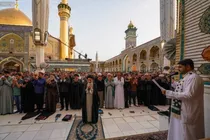 گزارش تصویری | برگزاری نماز عید سعید فطر در حرم مطهر امام علی علیه السلام در نجف اشرف