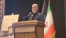 ببینید | رهبر شهید هم در حافظه شعری، هم در شاعری، هم در نقد شعر و هم شاعرپروی شاخص بودند.