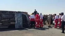 ۷ مصدوم بر اثر تصادف خودروی حامل زائران ایرانی با گاردریل در محور کربلا ـ نجف