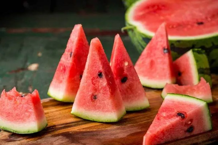 این مواد غذایی بدن را از کم آبی نجات می‌دهد