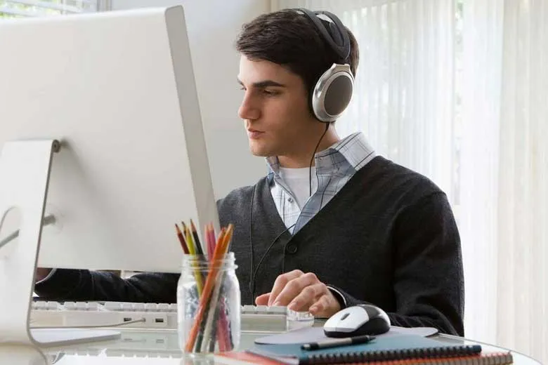نحوه تمیز کردن وسایل الکترونیکی