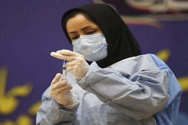 واکسن کرونا برای هیچ گروهی از بیماران منع مصرف ندارد