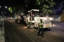 عملیات روکش آسفالت خیابان شهدای رشت آغاز شد