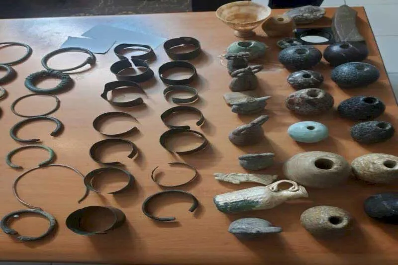 کشف ۲۳۳ شیء تاریخی قاچاق در تهران