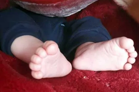 انهدام باند سابقه‌ دار با وعده فروش نوزاد / کشف نوزاد ۱۵روزه از محل اختفای مجرمان