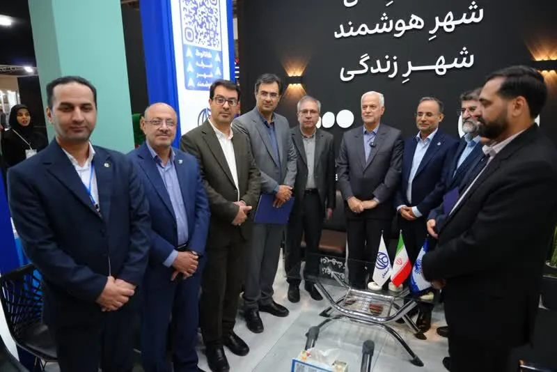 توسعه زیرساخت‌های ارتباطی اصفهان با امضای تفاهم‌نامه فیبر نوری