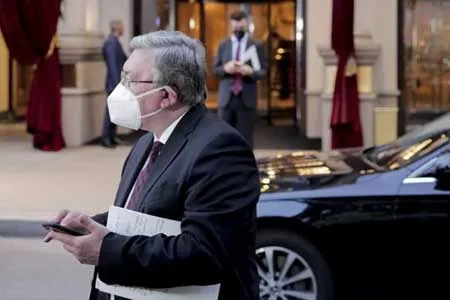 سفر گروسی به تهران، تنش‌ها را کاهش داد