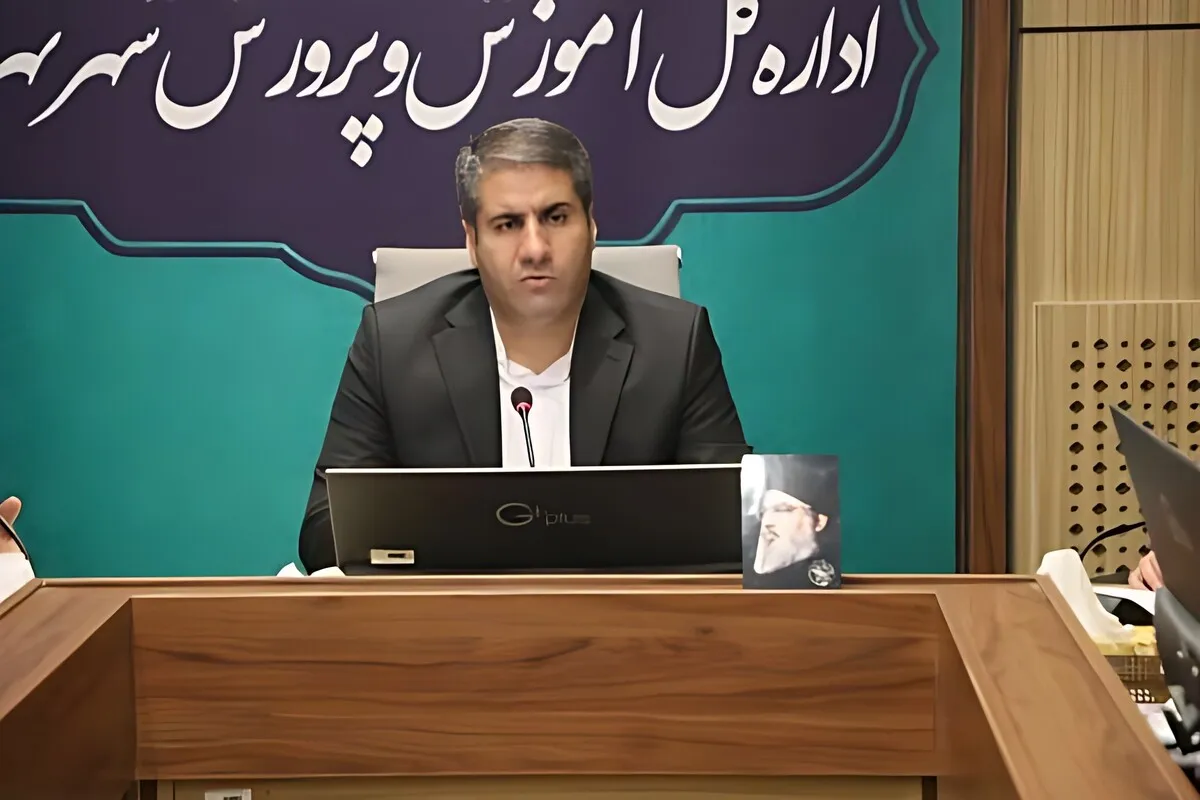 دانش‌ آموزان برای دریافت کتب درسی به مدارس خود مراجعه کنند
