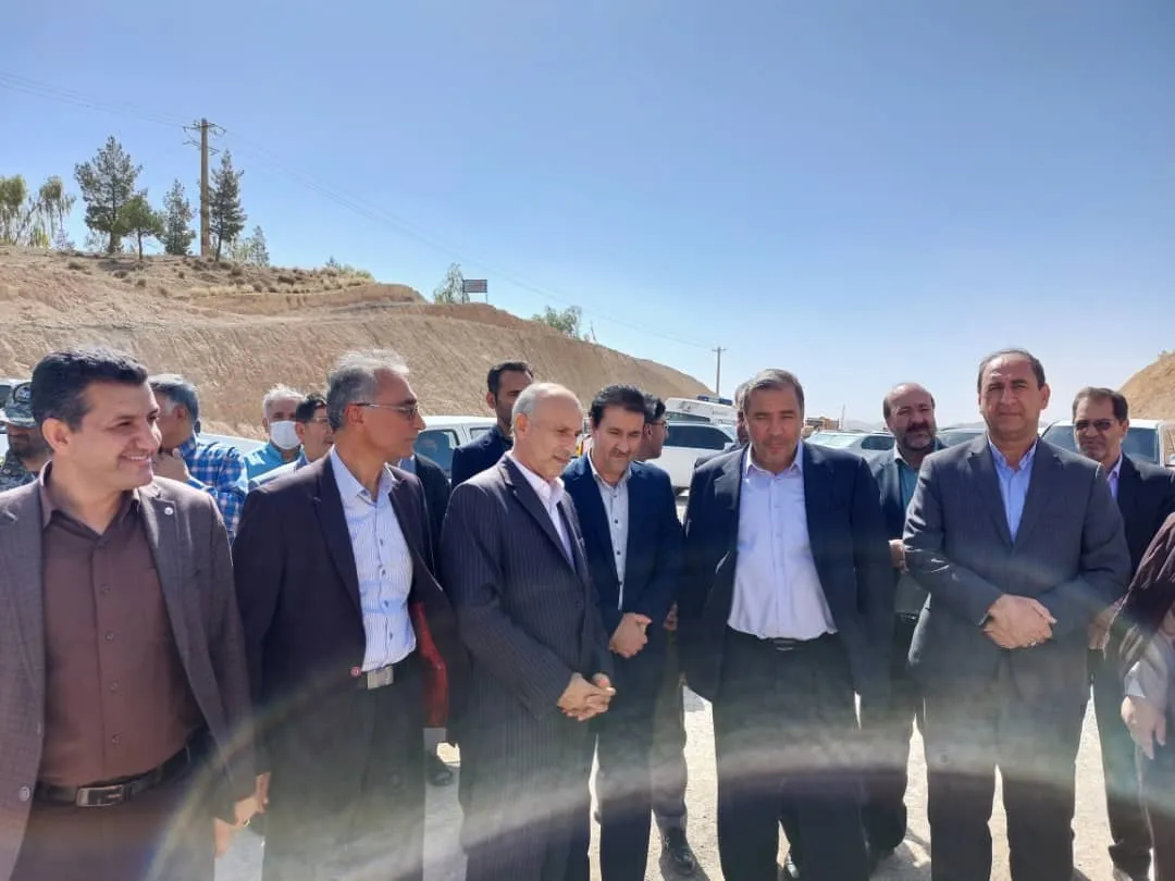 تونل کبیرکوه و راههای طرفین آن در مجموع بیش از ۷۰درصد پیشرفت فیزیکی دارد