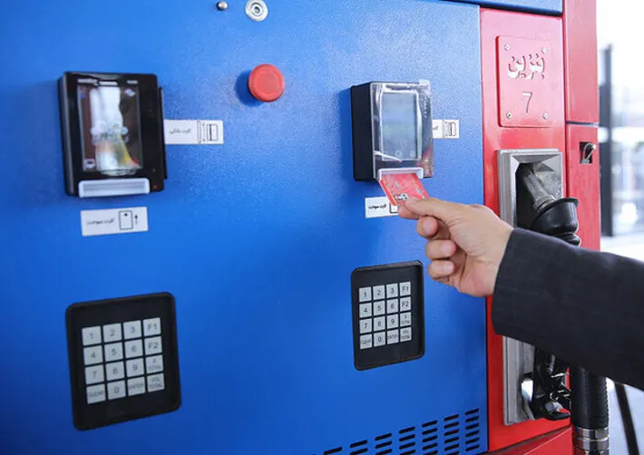 پرداخت نقدی هزینه بنزین در استان‌های قم و هرمزگان ممنوع شد