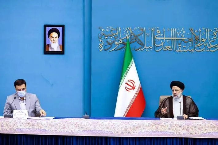 دشمنان در توطئه اخیر به قصد انزوای کشور وارد میدان شدند اما شکست خوردند