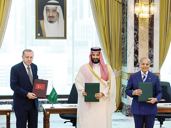 آزمون دشوار پیمان مکه