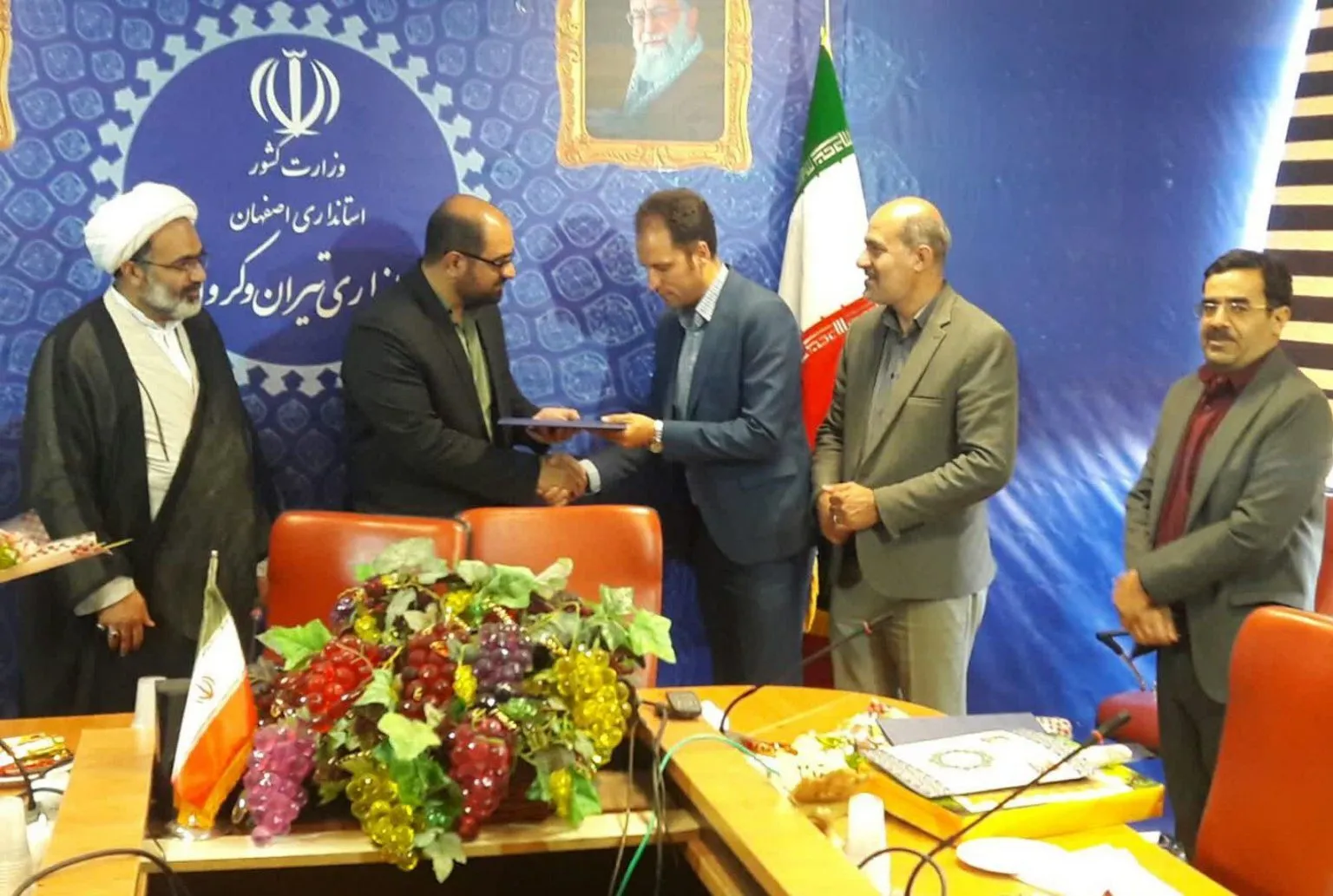 نادری رئیس مخابرات تیران و کرون شد