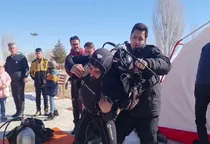 مانور غواصی و امداد و نجات در شرایط سخت در قروه برگزار شد