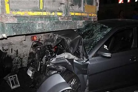 تصادف خونین در محور الیگودرز / ۵ کشته و یک زخمی
