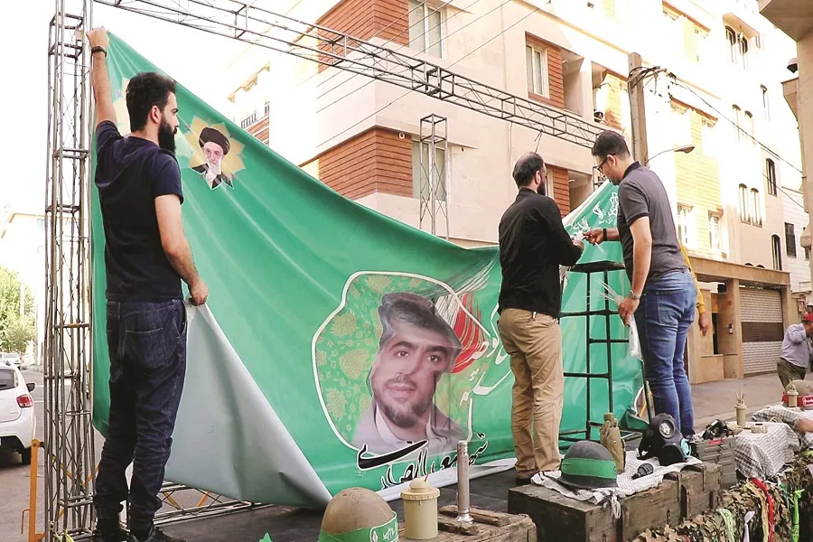 داستان ستاره‌های پشت خاکریز