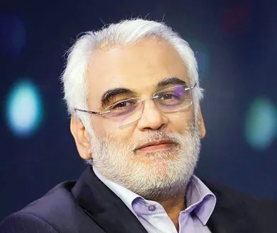 صدای آرام علم و ایستادگی