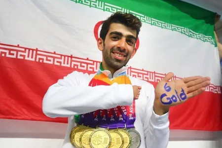 مصائب شناگری با ۶ مدال طلا