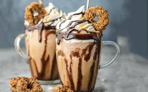 طرز تهیه کافه گلاسه کافی شاپی در خانه