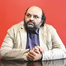 باید هم آیینی باشیم، هم شاعر