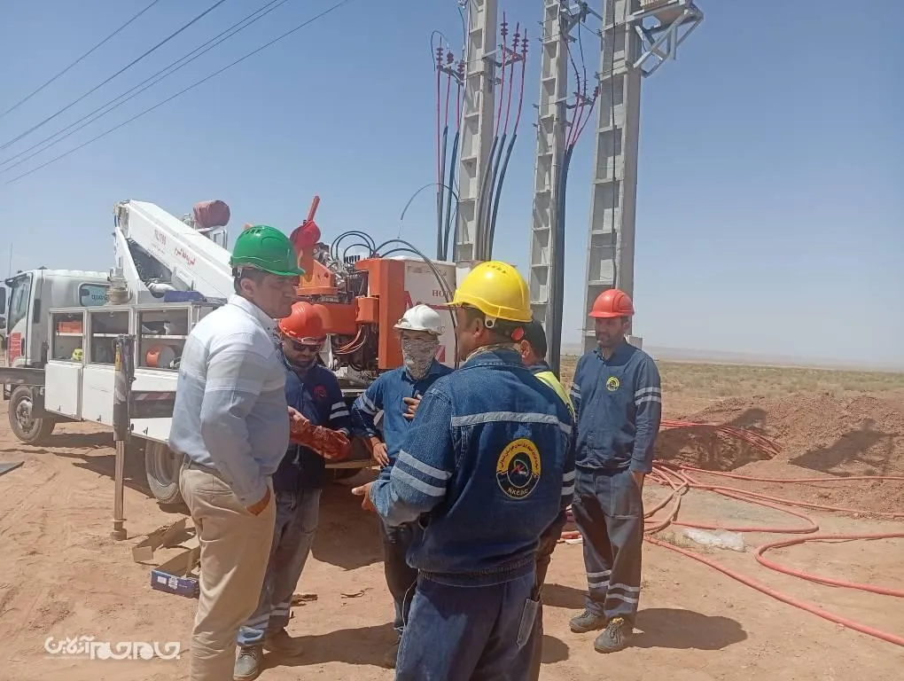 احداث ۶ کیلومتر شبکه فشار متوسط در کمتر از ۳۶ ساعت در توزیع برق خراسان شمالی
