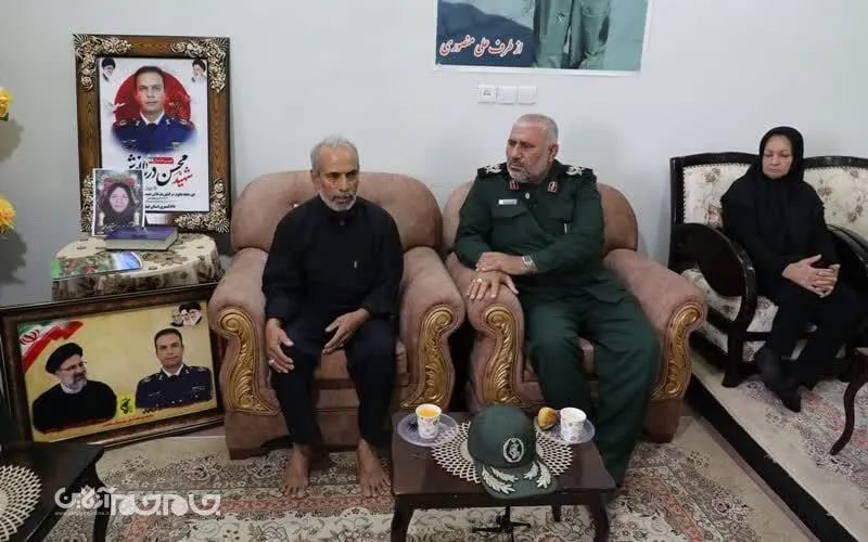 دیدار فرمانده سپاه قمربنی هاشم(ع) با خانواده شهید خدمت