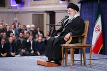 ببینید | جمهوری اسلامی یعنی ملت زنده، پابرجا و مستحکم ایران