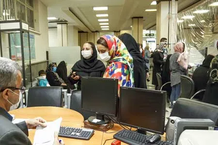 کارمندان بانک‌ ها ۳.۵ تا ۵ برابر بیشتر در معرض کرونا قرار دارند
