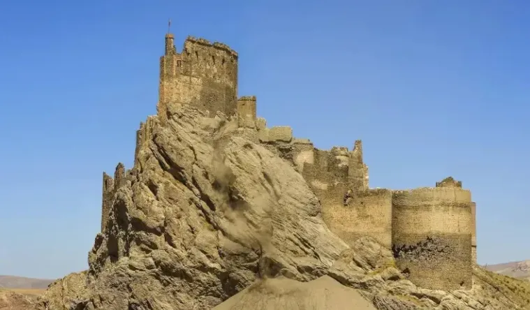 به مناسبت ثبت جهانی مجموعه الموت با دکتر آتوسا مونی درباره میراث ناملموس الموت گفتگو کرده‌ایم