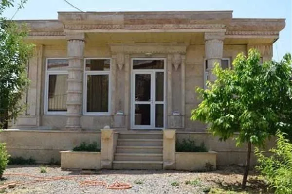 چهارقلوها زمین یا مسکن رایگان می‌گیرند