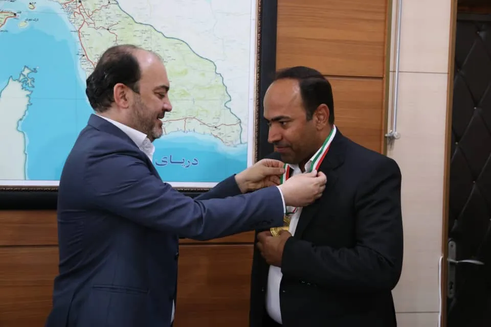 اولین جایزه علمی تحقیقاتی 