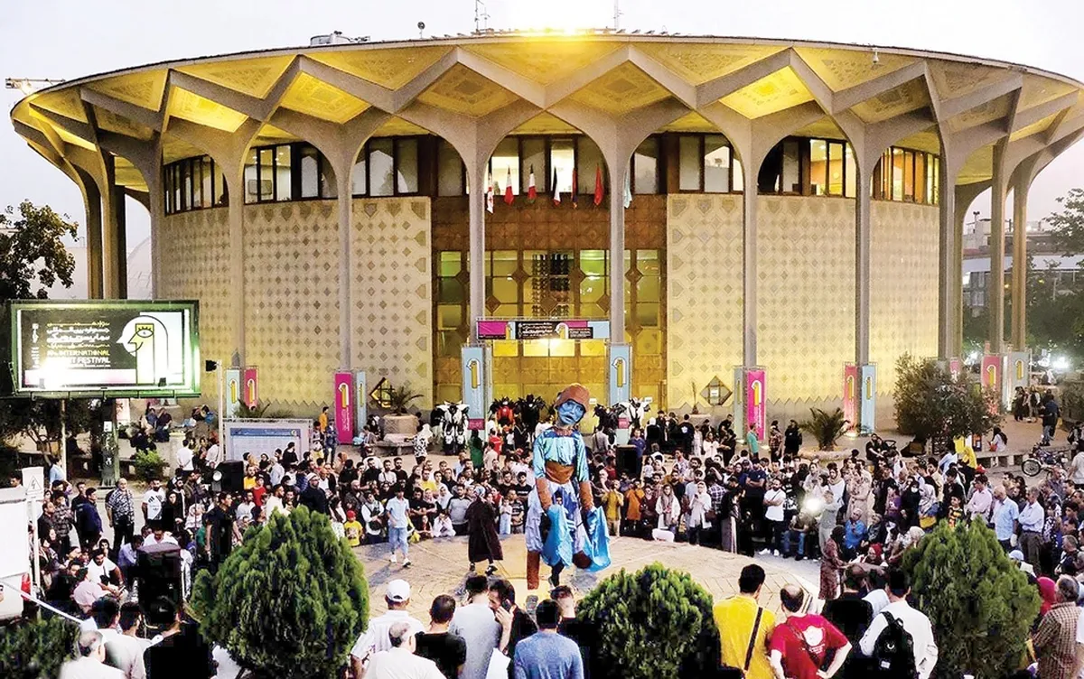 جادوی عروسک‌ها در شهر