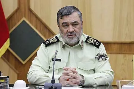 مردم از همان ابتدا صف خود را از اغتشاشگران جدا کردند