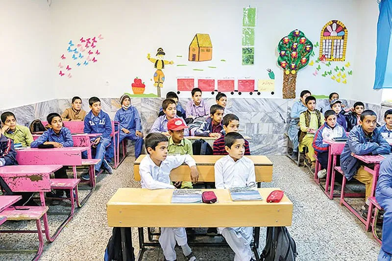 نقطه سرخط، پایان بی‌معلمی